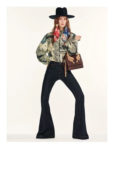 Look 30